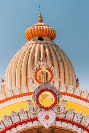 पिरामिड और क्रिस्टल से संबंधित झूठी धारणाएँ और उनके पीछे का वास्तु विज्ञान